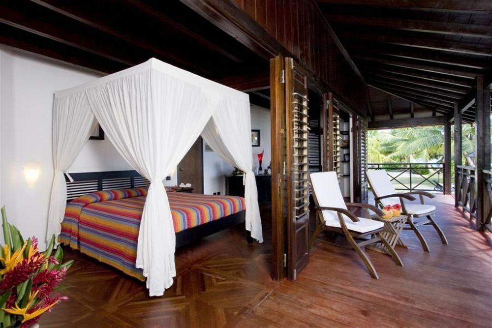New Emerald Cove Hotel Baie Sainte Anne Luaran gambar