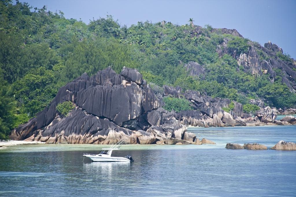 New Emerald Cove Hotel Baie Sainte Anne Luaran gambar