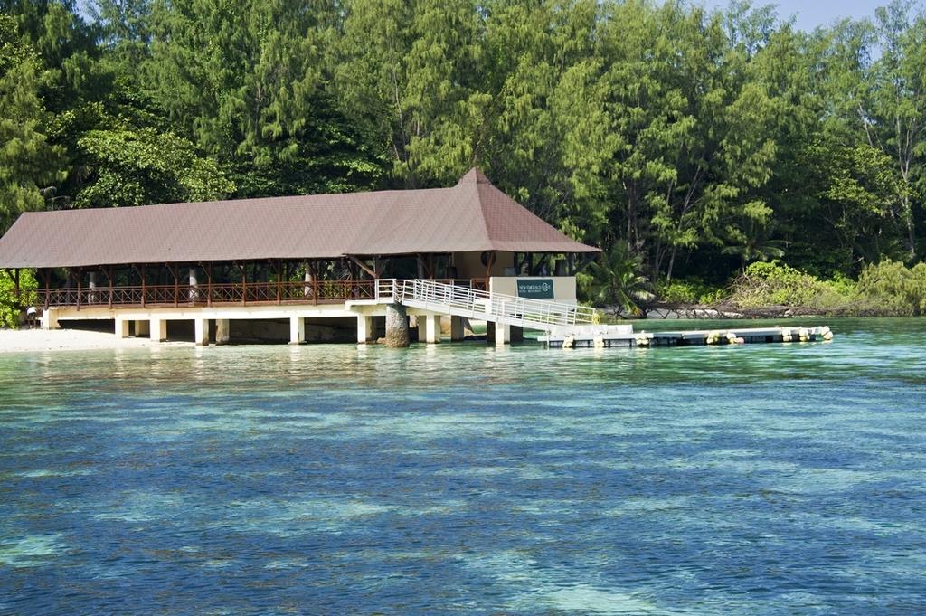 New Emerald Cove Hotel Baie Sainte Anne Luaran gambar