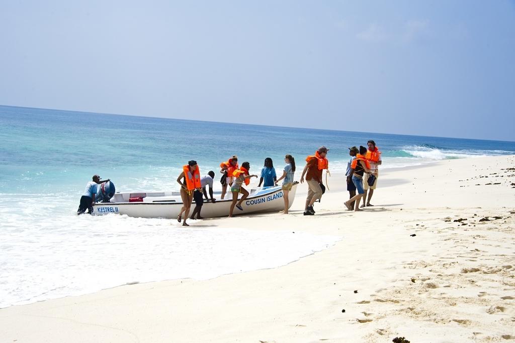 New Emerald Cove Hotel Baie Sainte Anne Luaran gambar