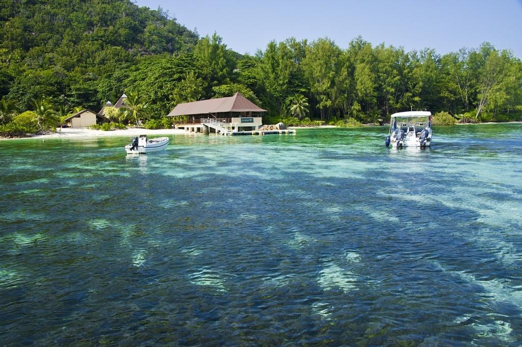 New Emerald Cove Hotel Baie Sainte Anne Luaran gambar