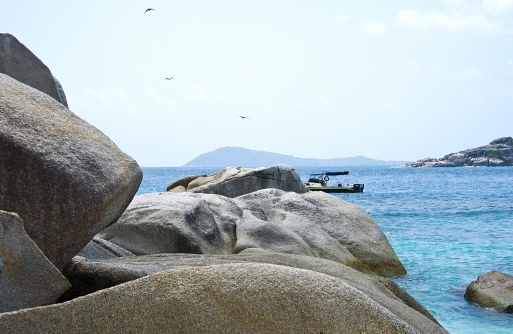 New Emerald Cove Hotel Baie Sainte Anne Luaran gambar
